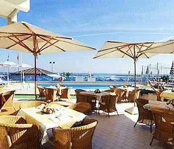 Hotel Bellevue, Sure Collection By Western Pesaro